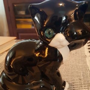 Vintage Alcobaca Peekaboo Kitty Figurine